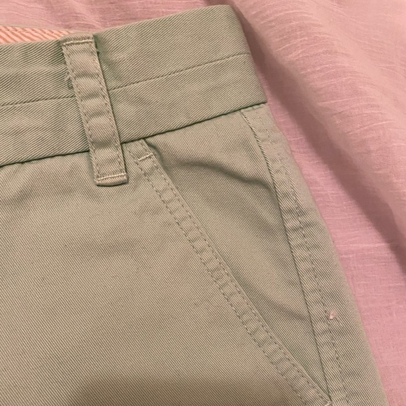 J. Crew Broken In‎ Mint Green Chinos Shorts Size 4 - Picture 3 of 5